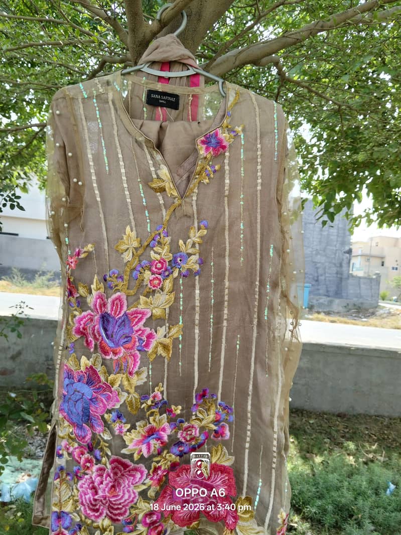 4 pc available 4