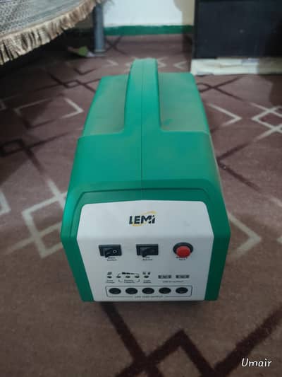 SOLAR PLAT AND BATTERY CHARGER WITH SOLAR FAN.
