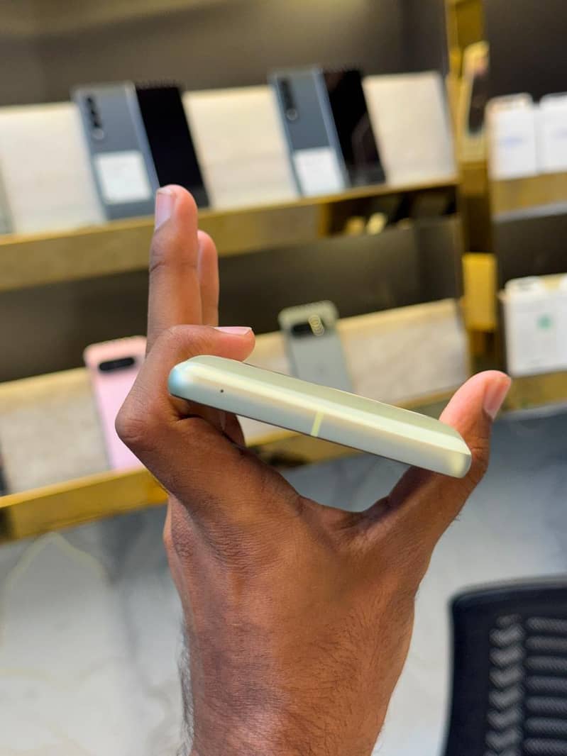 Google Pixel 7 6