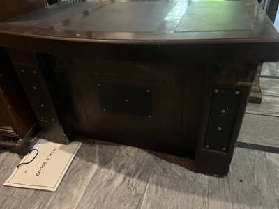 Office table
