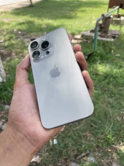 I phone 15 pro natural