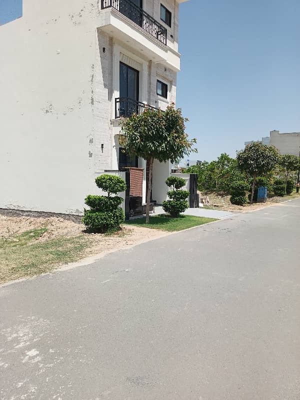 near to plot 12 E 2