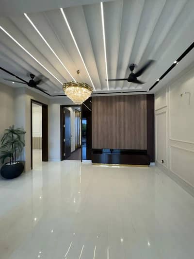 Upper Portion Of 10 Marla House Available For Rent In Bahria Town Lahore