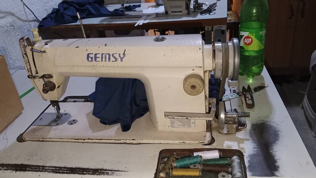 Gemsy sewing  machine 1