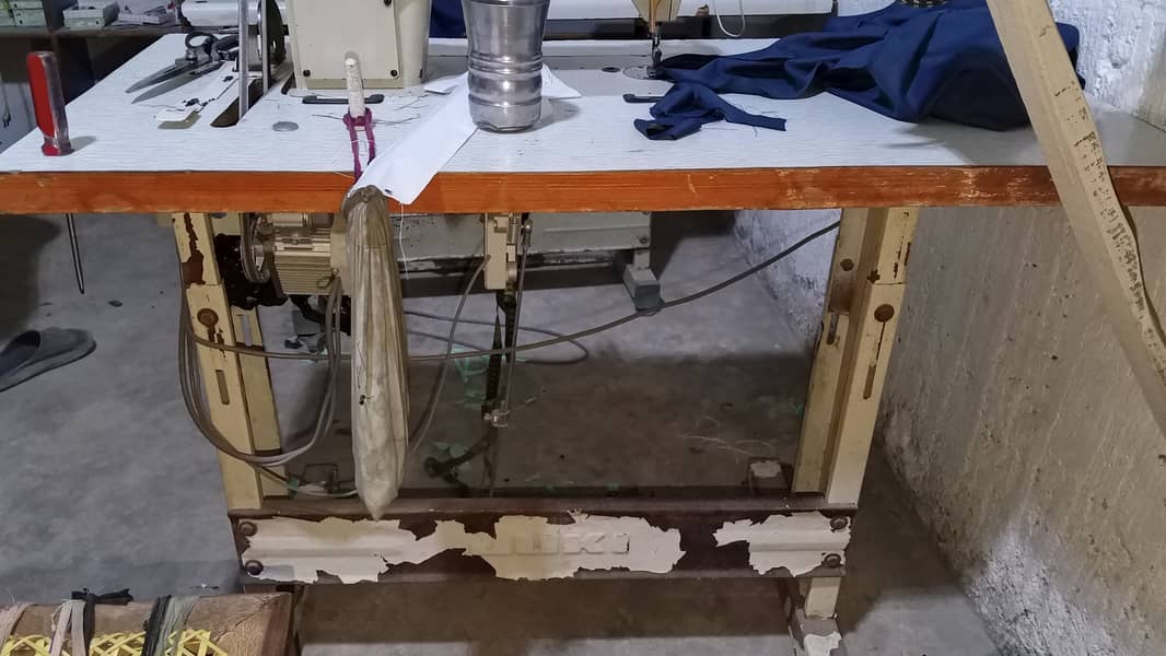 Gemsy sewing  machine 4