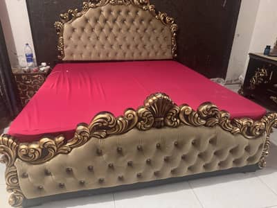Bed for sale along with dressing table