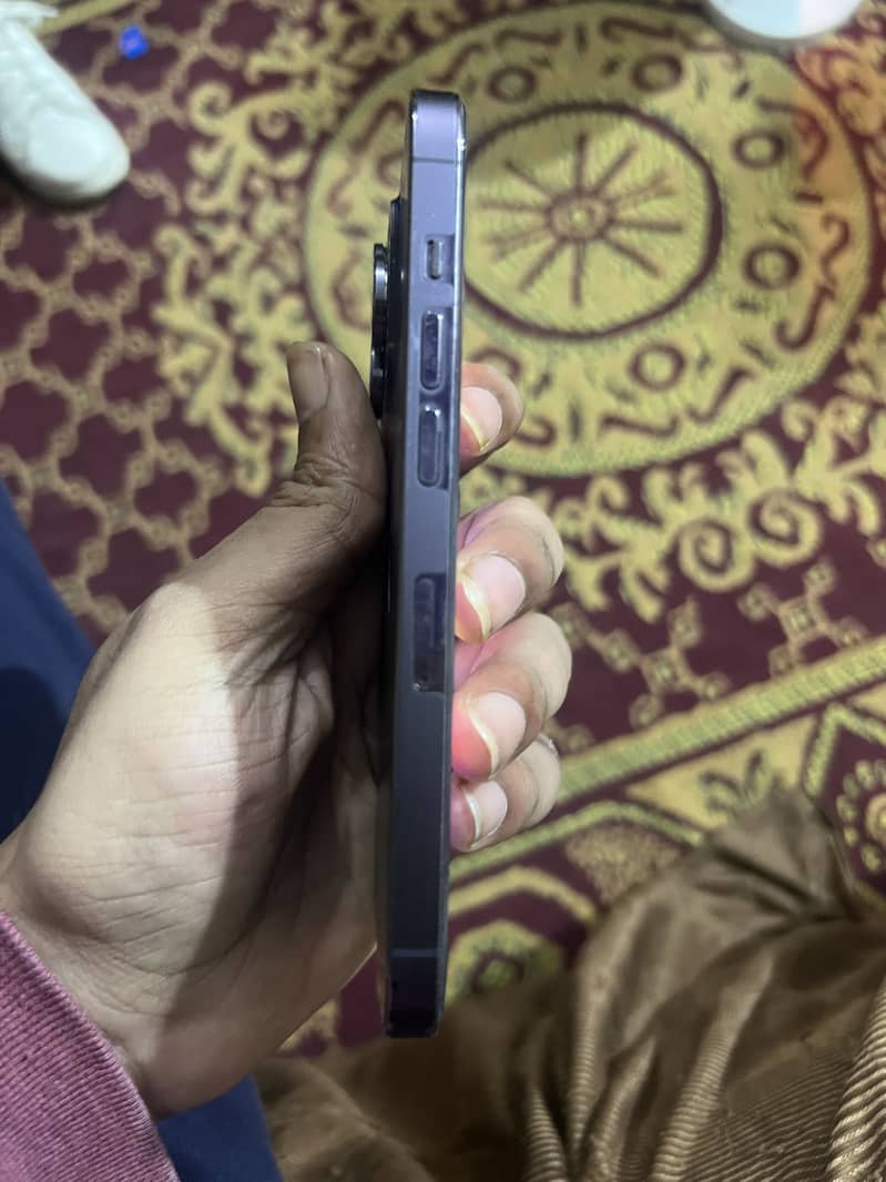 14 pro 4