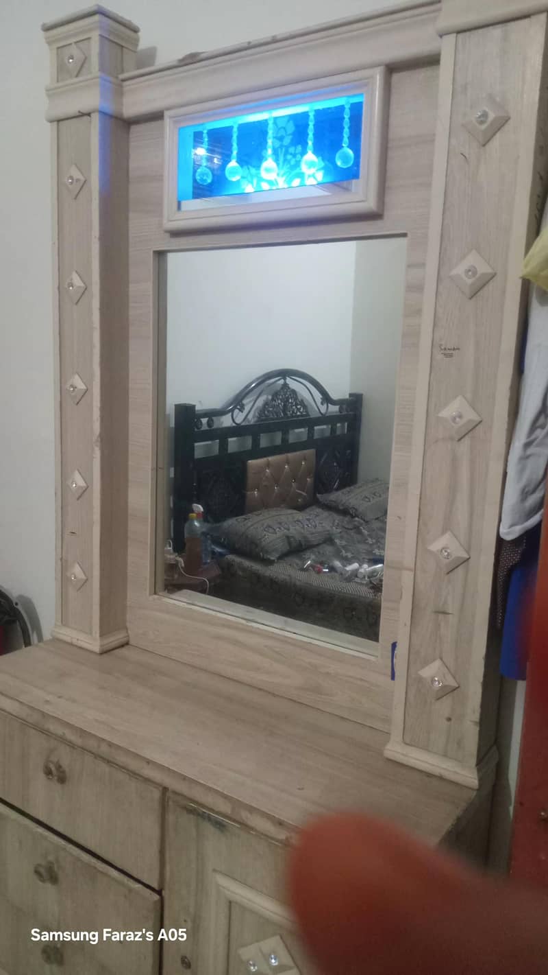 Large size Dressing table 0