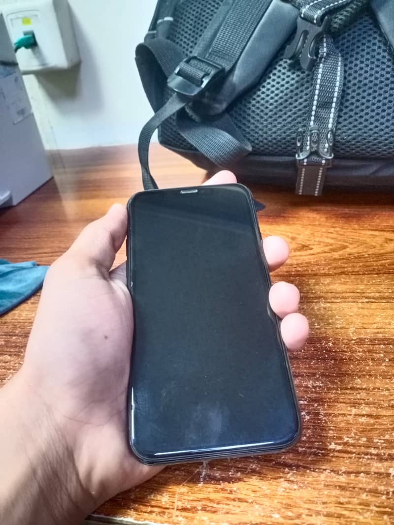Apple iPhone 11 Pro 3
