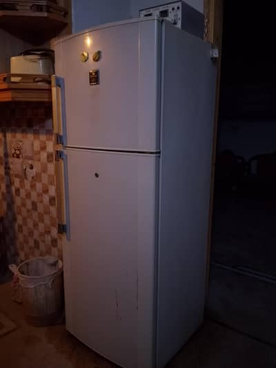 No frost refrigerator