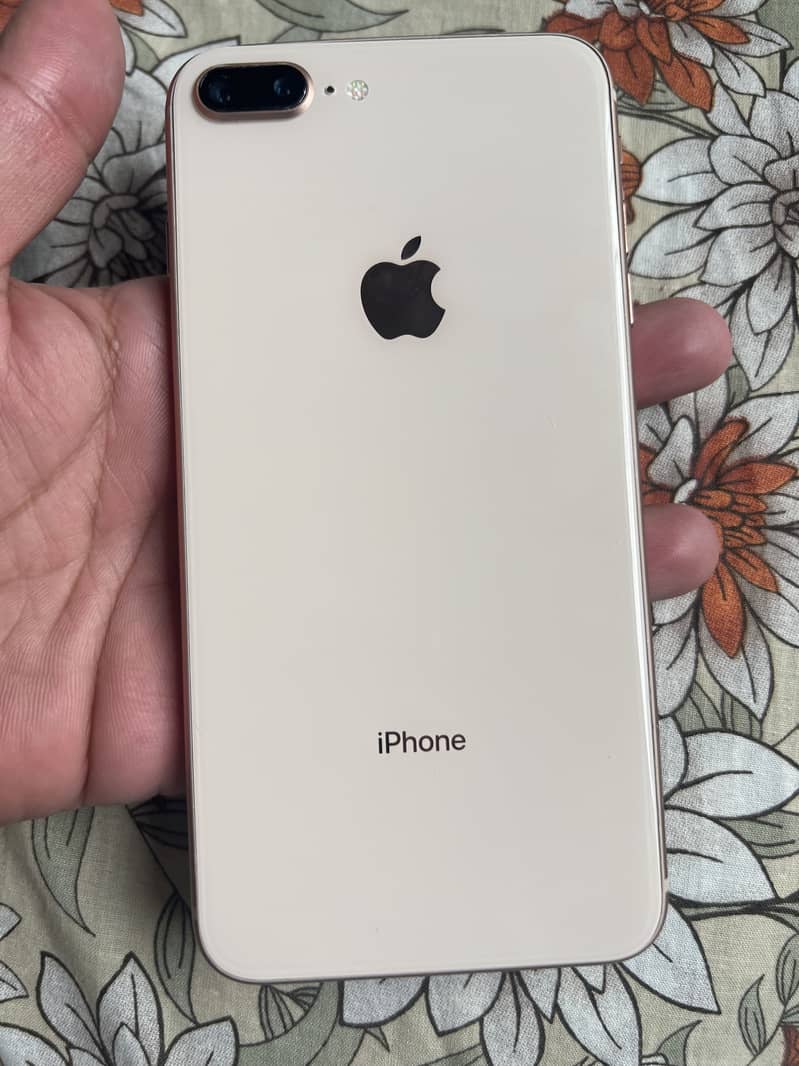 Apple iPhone 8 Plus 5
