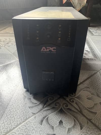 APC UPS 1500