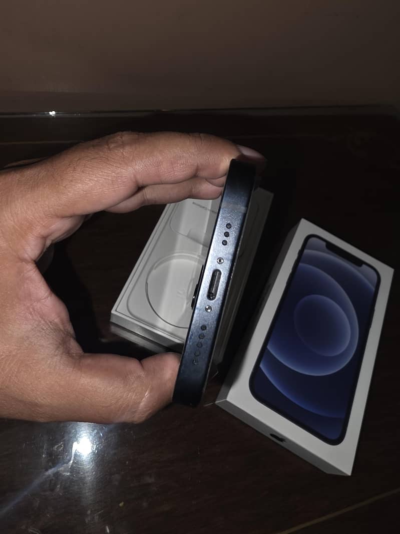 iphone 12 4