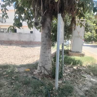 10 Marla Plot For Sale In Tulip Block - Near Third Roundabout - All Dues Clear