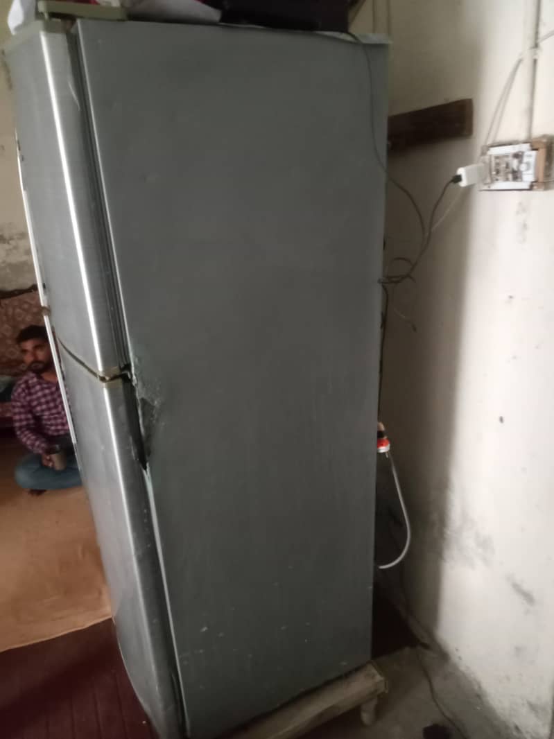 Refrigerator 4