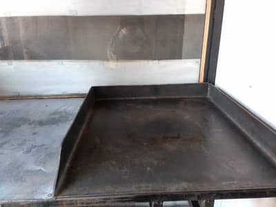 Burger Counter & Dressing Table