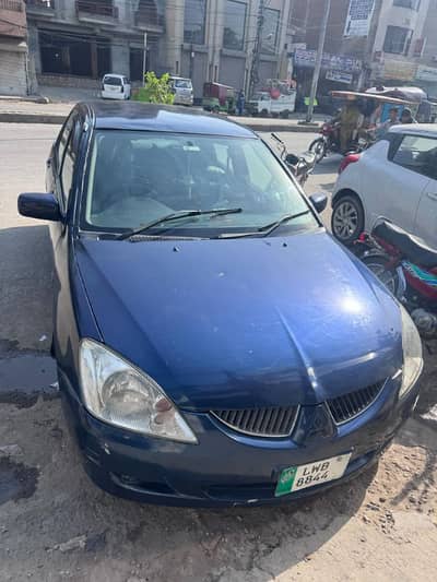 Mitsubishi Lancer 2005glx urgent sale