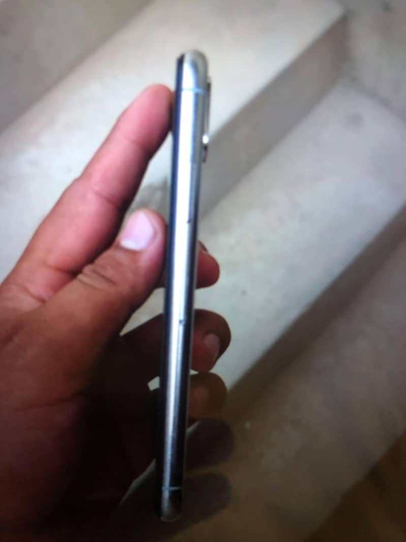 Apple iPhone X 2
