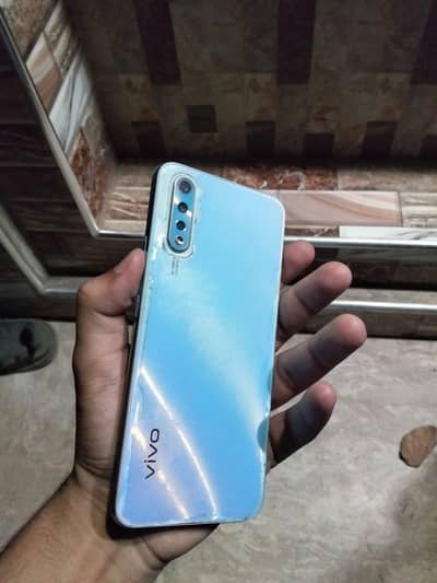 Vivo S1