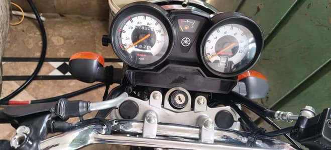 YAMAHA YB 125Z