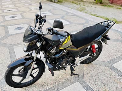 Honda CB150F 2026 - 2025 Isb Registered - 4500KM Driven