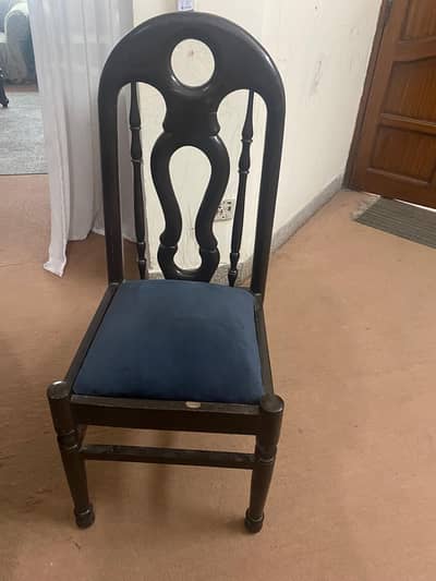 Dinning Table and Chairs