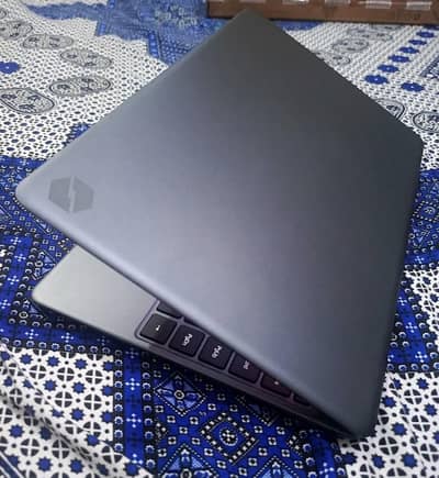 MECHROVO SERIES-AMD RYZON5 7430U-8GB RAM-256GB SSD-MINT CONDITION