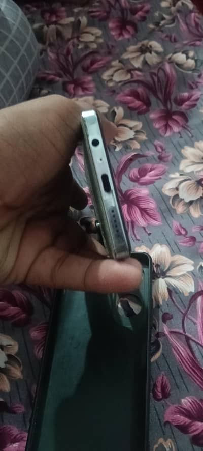 Tecno CAMON 20