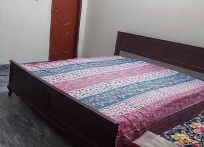 Paying guest room available on rent in Punjab Small Industry near LUMS