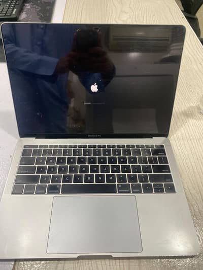 Apple Macbook Pro Core i5 2017 Ram 8Gb 13 Inch Display