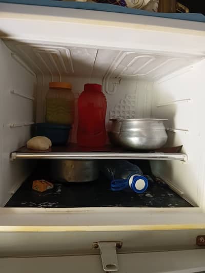 Dawlance refrigerator for sale condition is well as you can see in pi