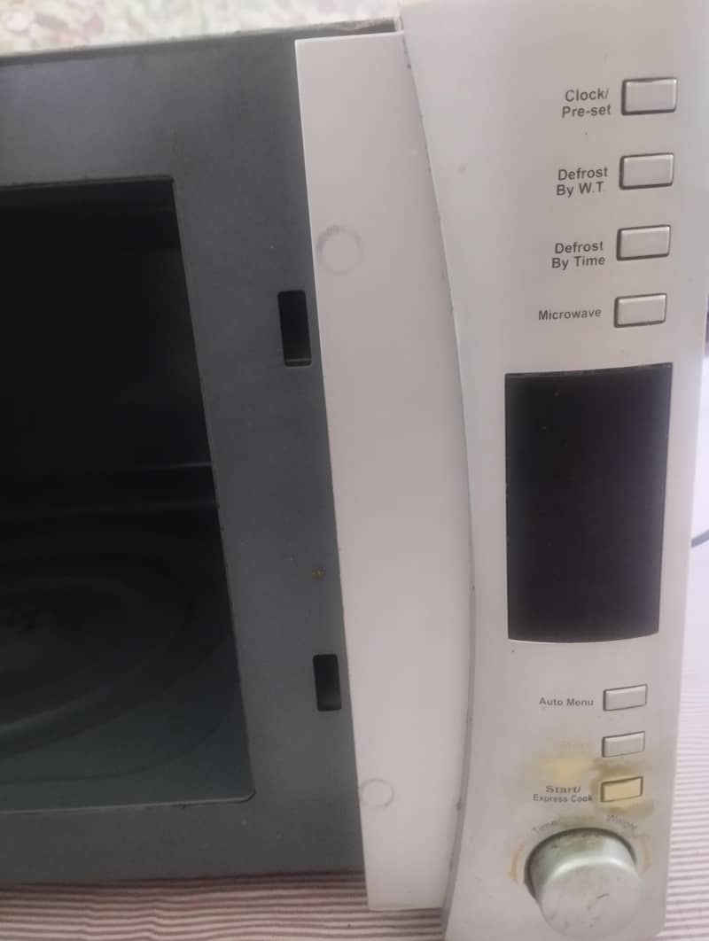 microwave 4
