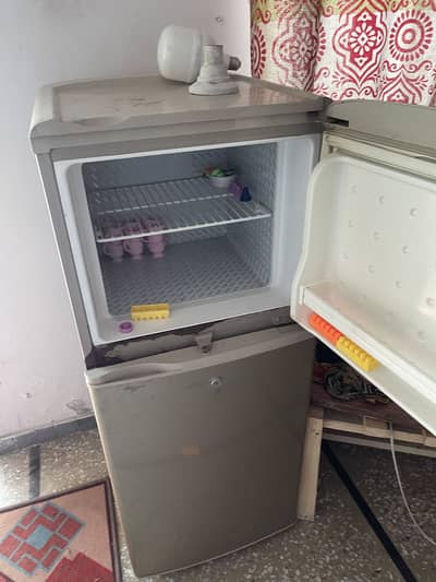 Sale of used fridge