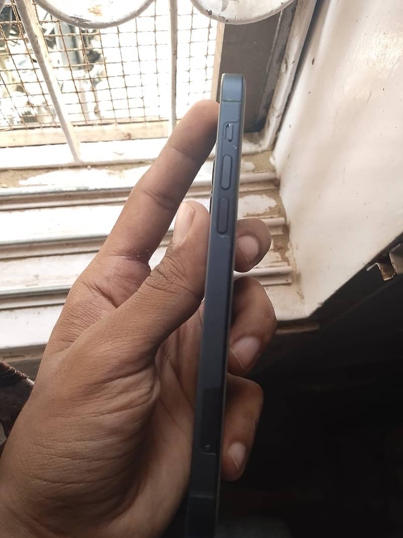 IPhone 12 1