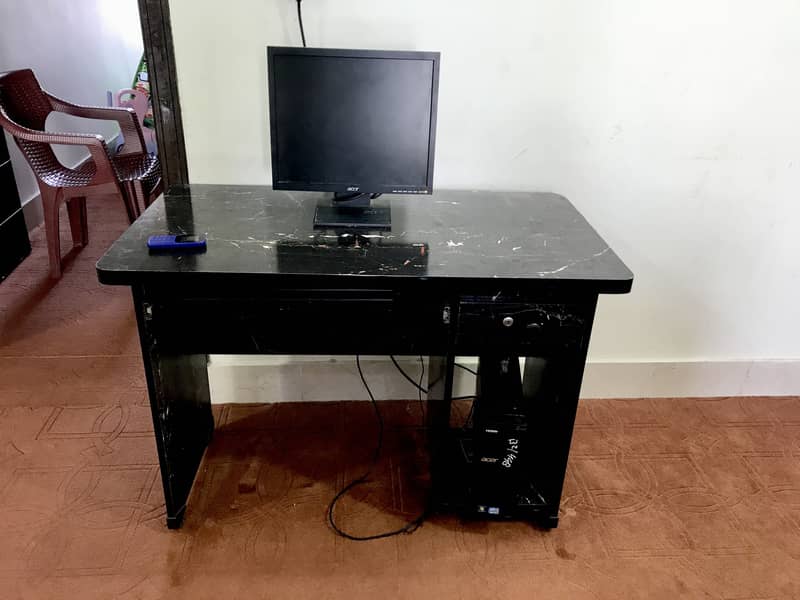 Computer & Table 2