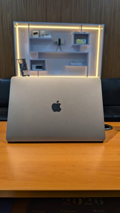 MacBook Pro 2017 (13 inch) | Saadii Shop