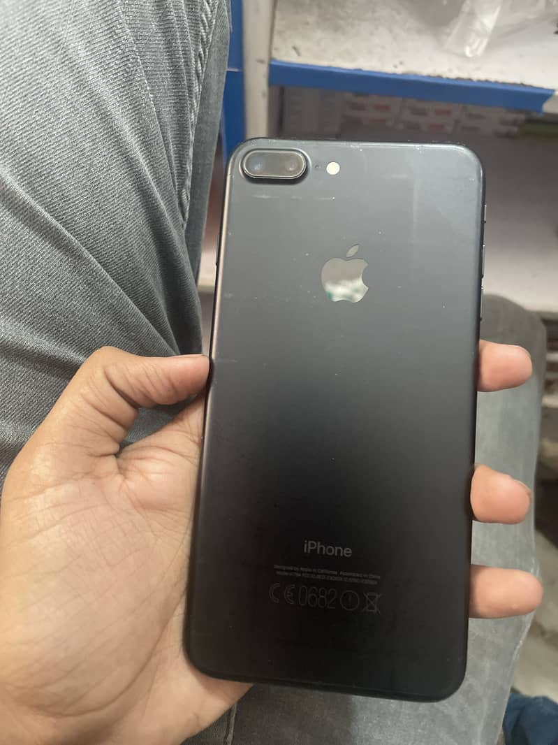 Apple iPhone 7 Plus 0