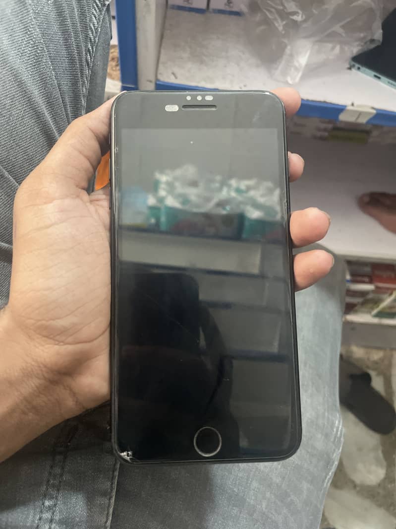 Apple iPhone 7 Plus 1