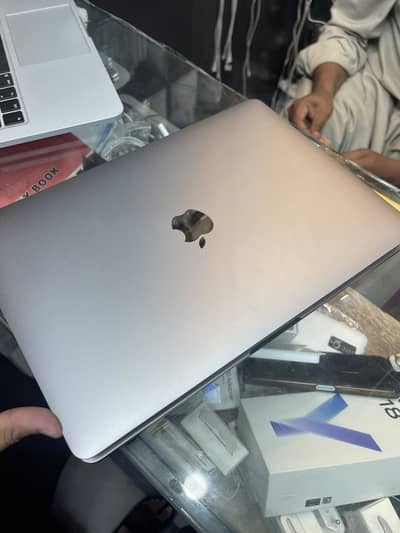 Mackbook pro 17