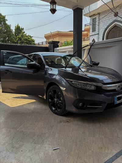 Honda Civic 1.8-Liter VTI Oriel 2021