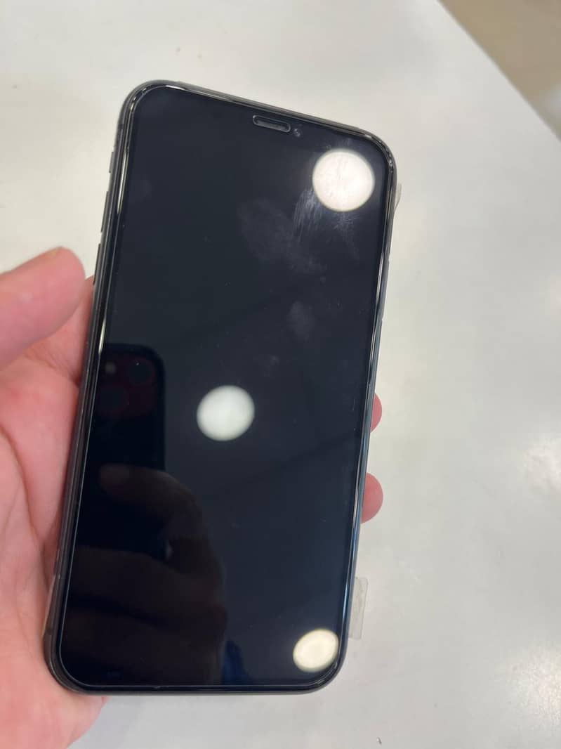 Apple iPhone 11 7