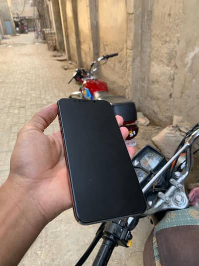 Apple iPhone XS Max approved
