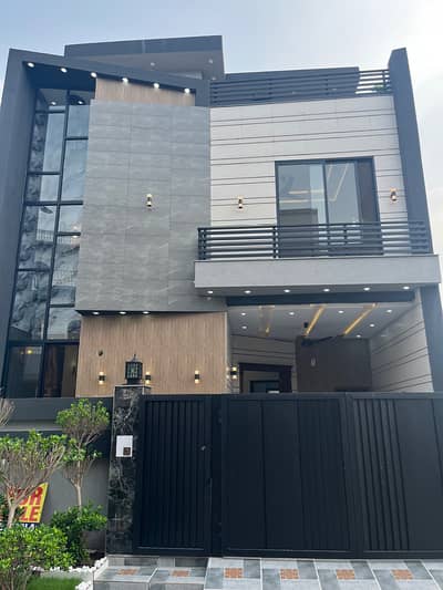 5 Marla Stunning Modern House For Sale In Etihad At Hot Location