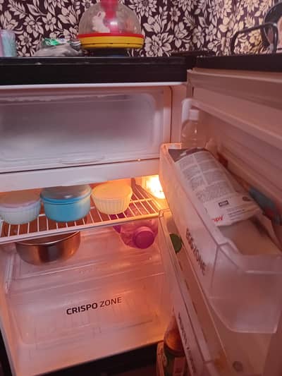 pel refrigerator warranty available excellent condition