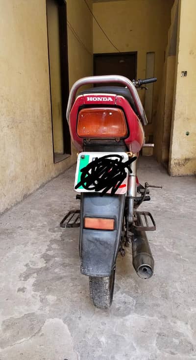 Honda 70 CD dream all parts are good condition