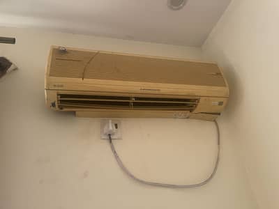 Mitsubishi Mr slim 1 ton non inverter ac for sale