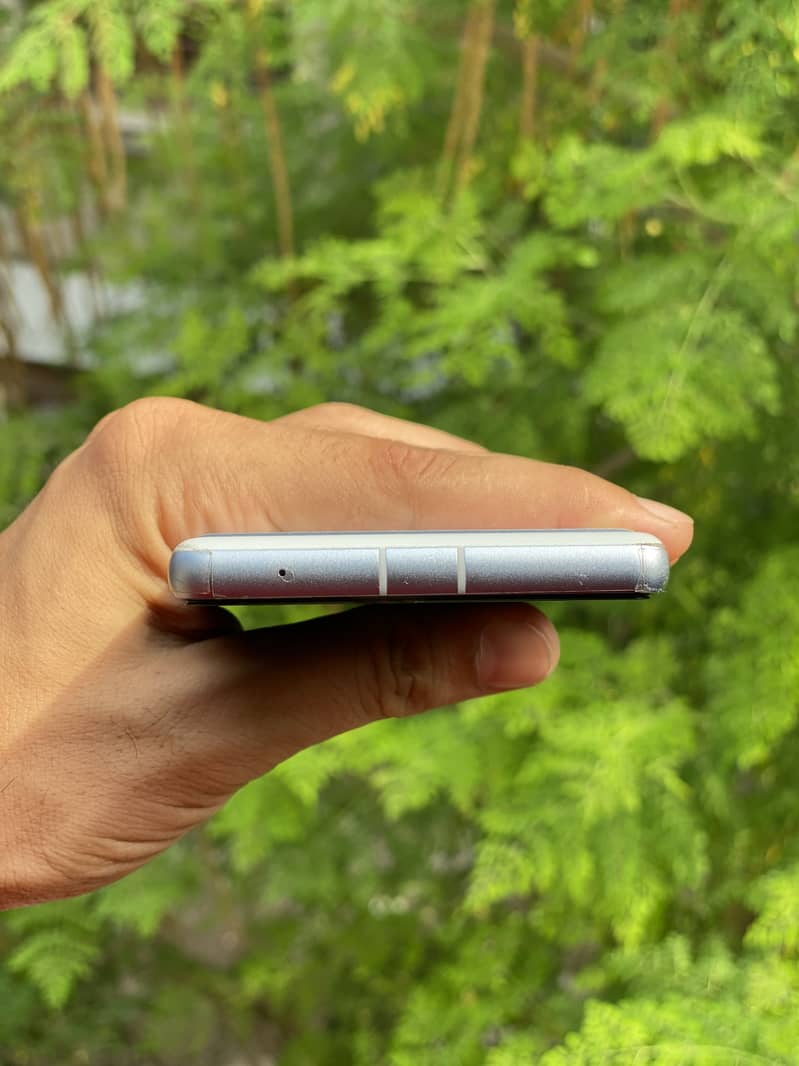 Google Pixel 7a 2