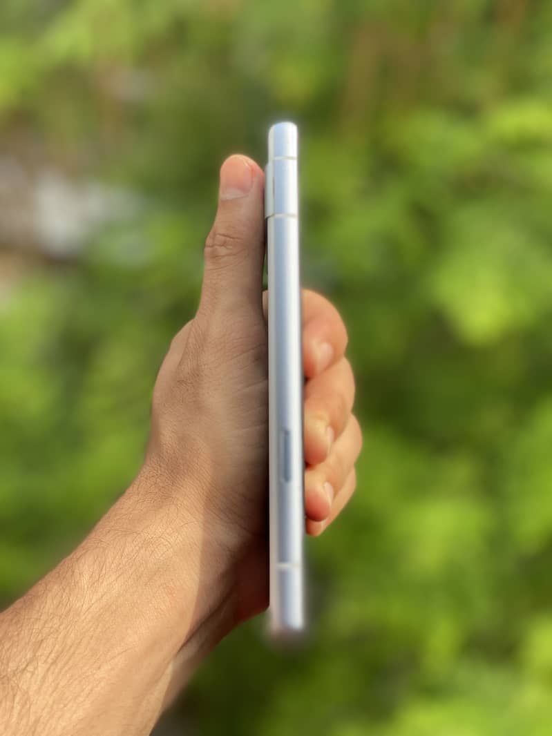 Google Pixel 7a 4