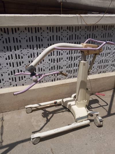 patient lifter machine