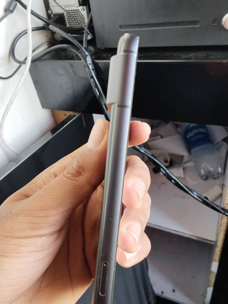 Google Pixel 8 2